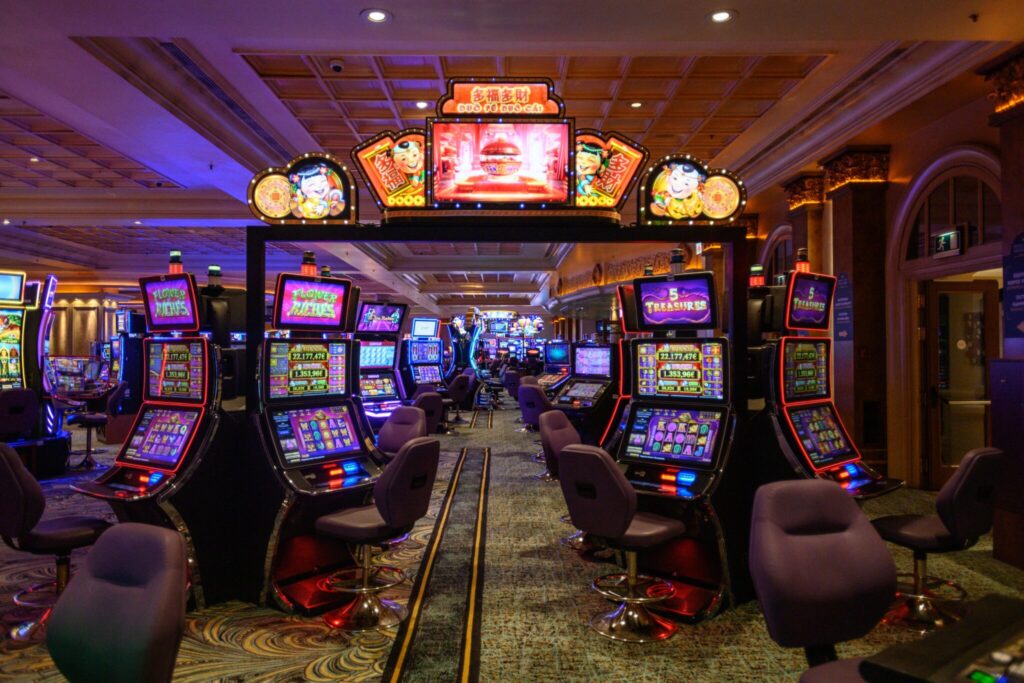 Profiting in the Trendy World of Online Casino Gaming